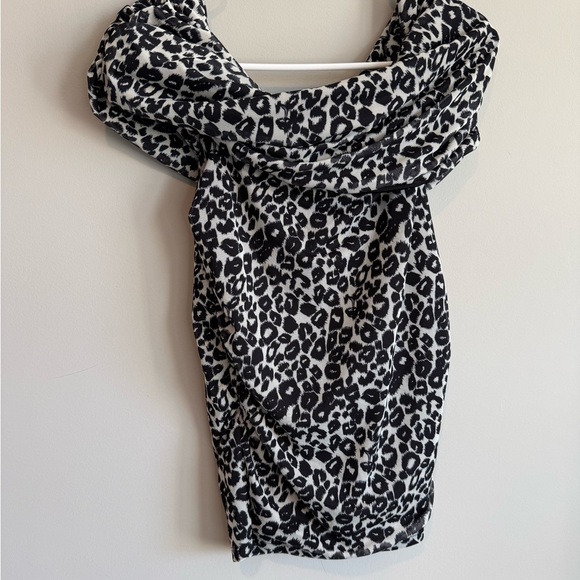 Anthropologie Maeve off-the-shoulder mesh top in a black and white leopard print - Picture 6 of 10